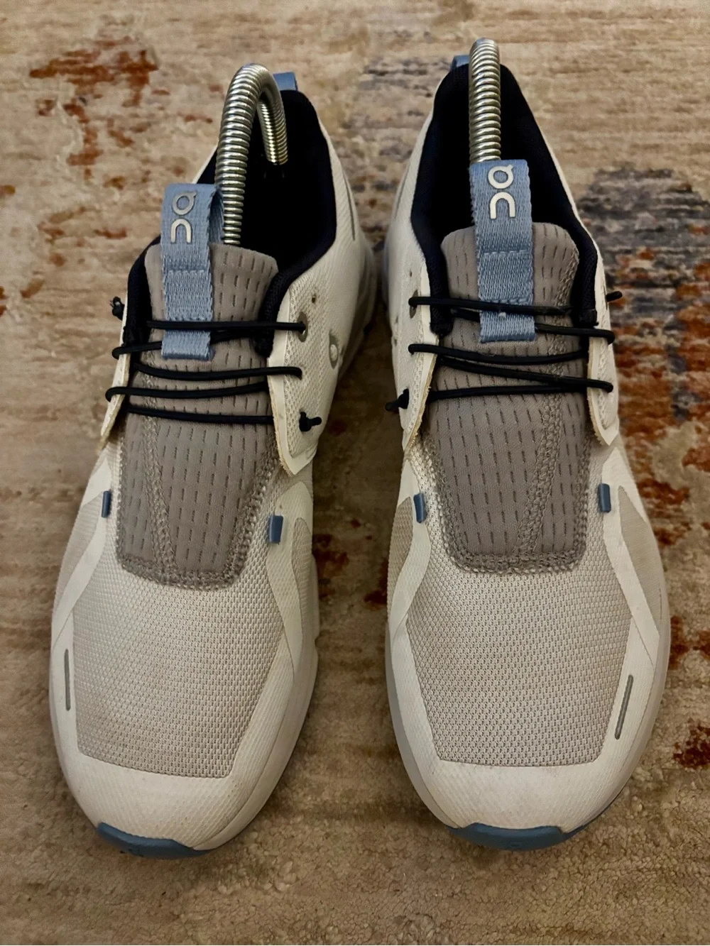 On Cloud Sky Youth Sneakers